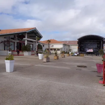 Mobile 64767 Tybreizh Holidays At Les Charmettes 4 Star Without Fun Pass * Les Mathes